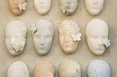 Фотоателье UU выпустило благотворительные сертификаты в формате арт-объектов